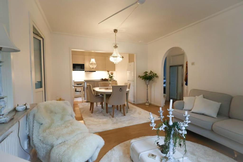 House For Workers & Familys Volvo Villa Гьотеборг Екстериор снимка